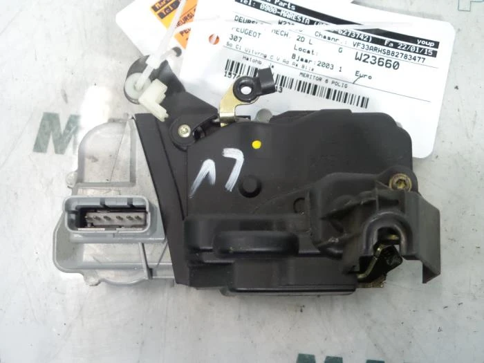 PEUGEOT 308 MK1 2008-2014 кора под предна броня  40 евро 0884333269, снимка 2 - Части - 38176183