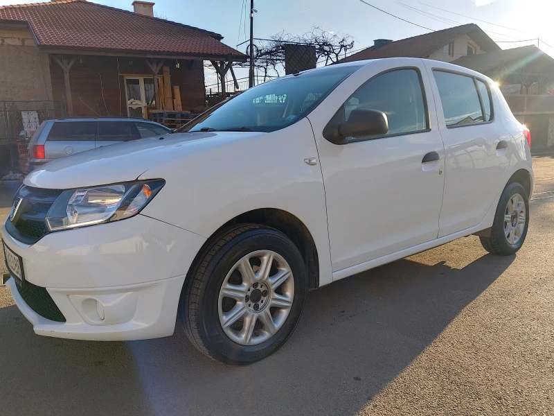 Dacia Sandero Климатик, 4 цилиндрова , снимка 2 - Автомобили и джипове - 47553750