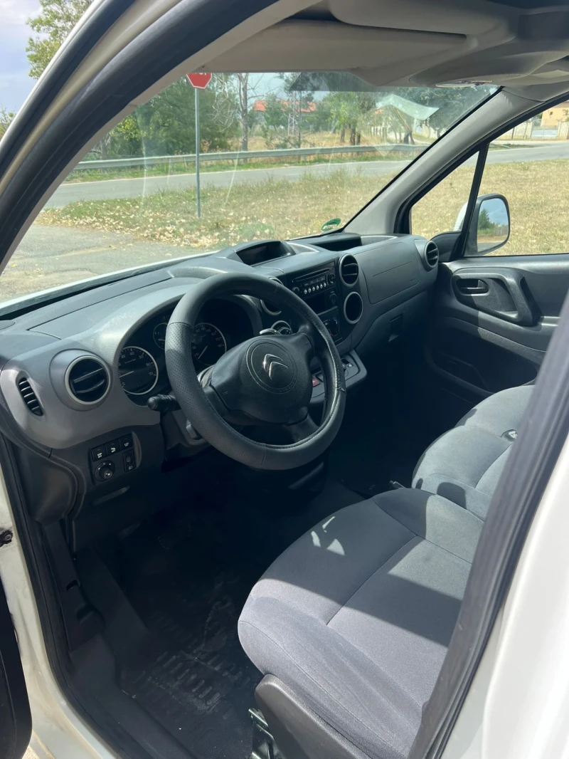 Citroen Berlingo 1.6 HDI, снимка 11 - Автомобили и джипове - 48116477