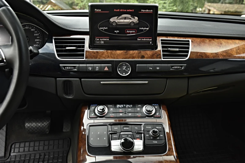 Audi A8 4.2TDI\ACC\Sotfclose\Massge\Sportpacket\, снимка 12 - Автомобили и джипове - 47336865