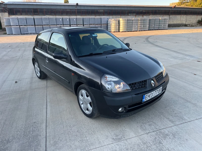 Renault Clio 1.4, снимка 2 - Автомобили и джипове - 47529217