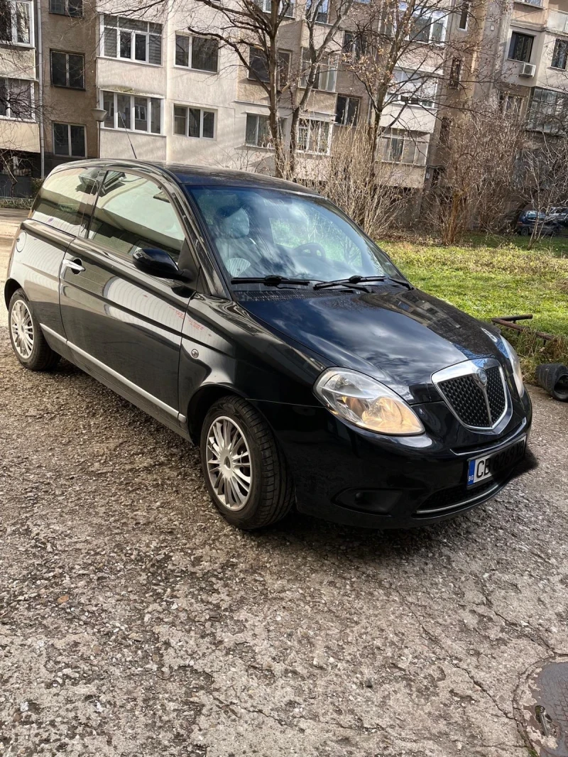 Lancia Ypsilon, снимка 1 - Автомобили и джипове - 48775971