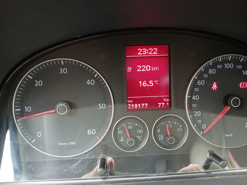 VW Touran 2.0 170 к.с., снимка 11 - Автомобили и джипове - 52289331