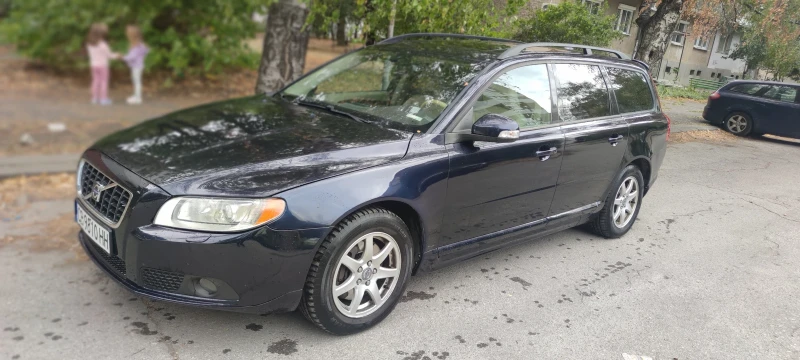 Volvo V70 AWD, снимка 2 - Автомобили и джипове - 52316499