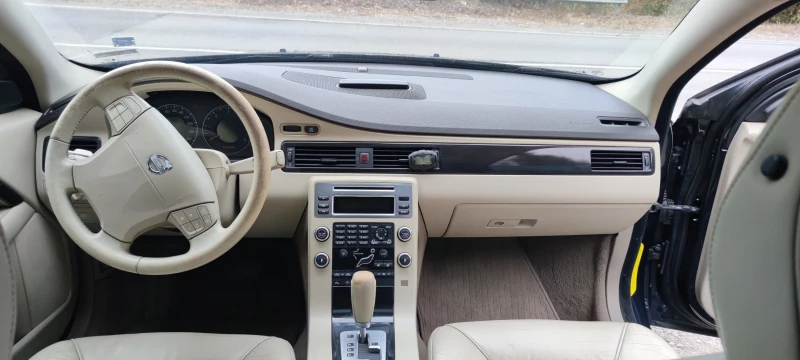 Volvo V70 AWD, снимка 10 - Автомобили и джипове - 52316499