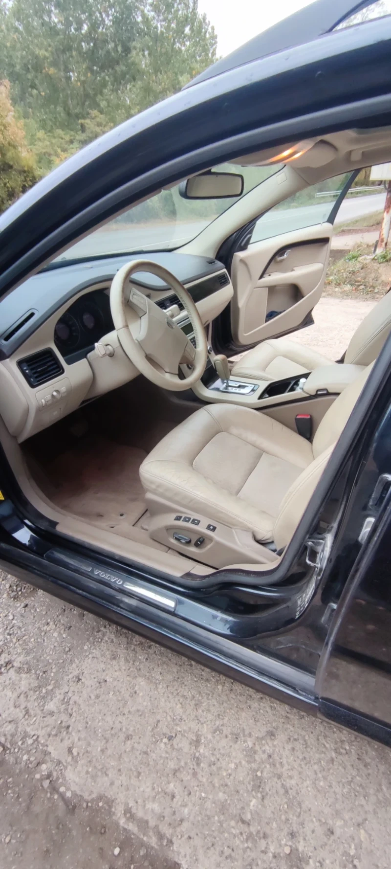 Volvo V70 AWD, снимка 8 - Автомобили и джипове - 52316499