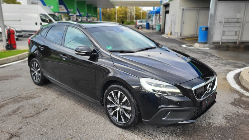Volvo V40 Cross Country 2.0i, снимка 3 - Автомобили и джипове - 52148525