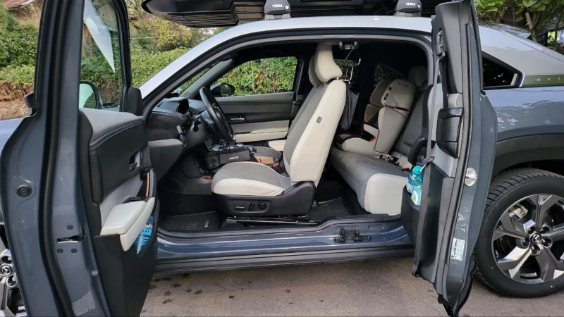 Mazda MX-30 e-SKYACTIV МАКОТО, снимка 7 - Автомобили и джипове - 52257860