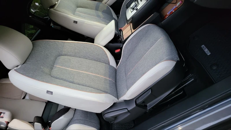 Mazda MX-30 e-SKYACTIV МАКОТО, снимка 14 - Автомобили и джипове - 52257860