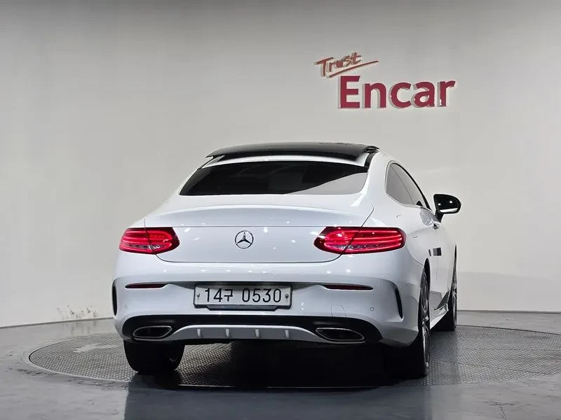 Mercedes-Benz C 200 COUPE, снимка 4 - Автомобили и джипове - 56353830