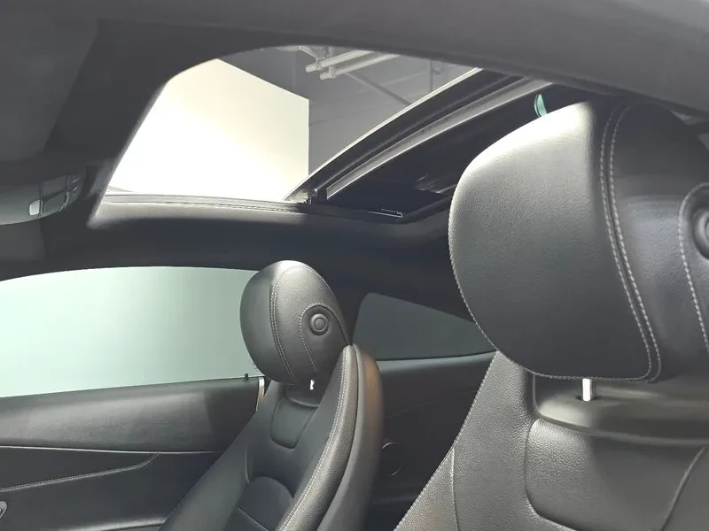 Mercedes-Benz C 200 COUPE, снимка 15 - Автомобили и джипове - 56353830
