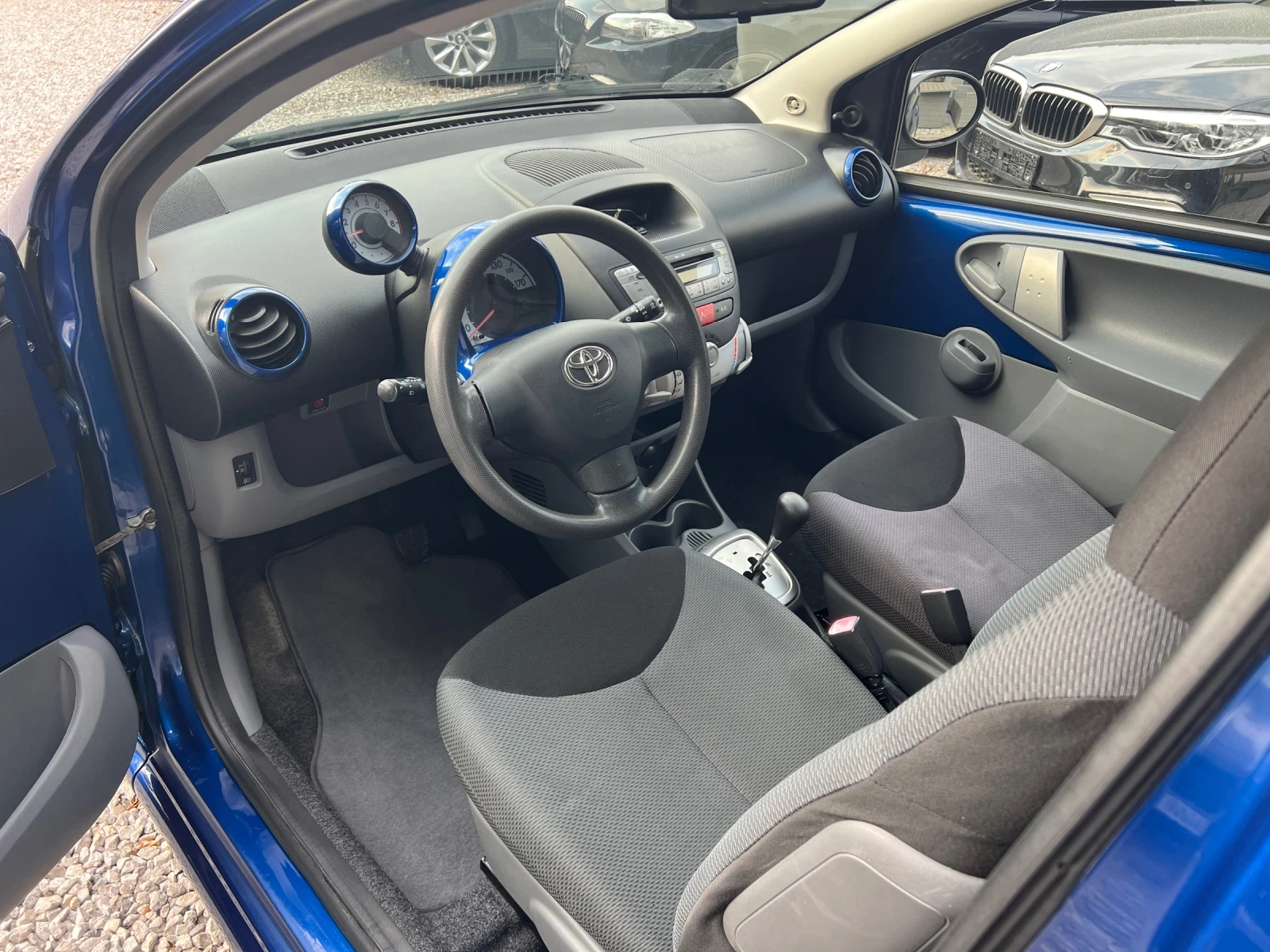 Toyota Aygo 1.0i Автомат - изображение 9