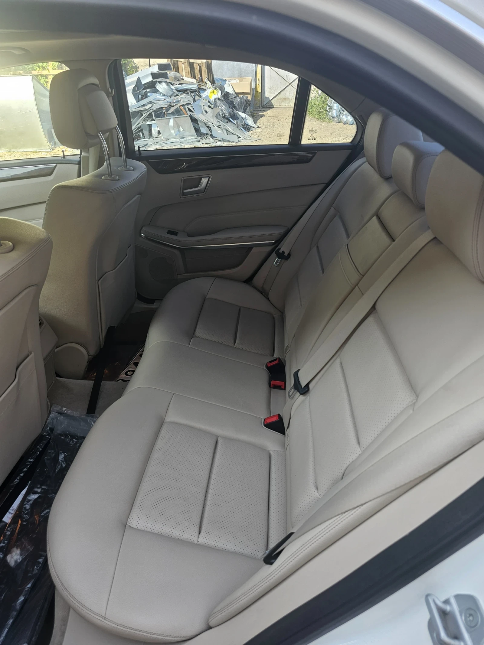 Mercedes-Benz E 350 4 Matic - изображение 8