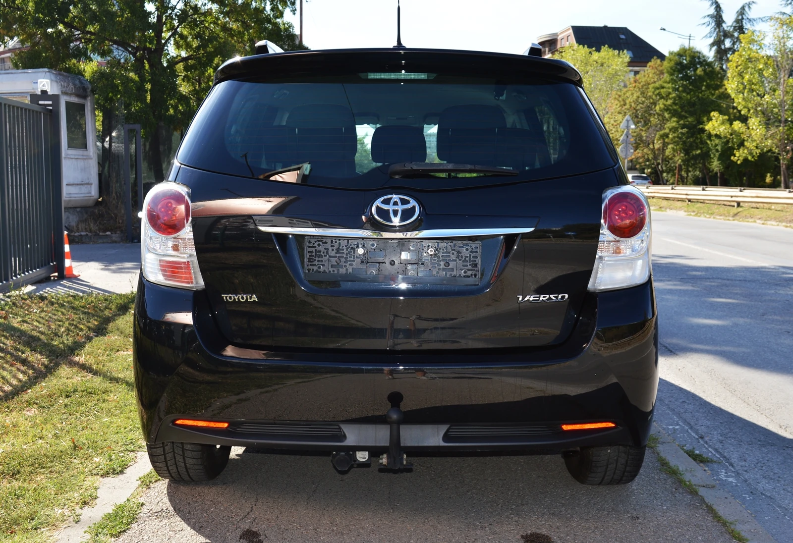 Toyota Verso 1.8i AUTOMAT 7 МЕСТА ШВЕЙЦАРИЯ - изображение 5
