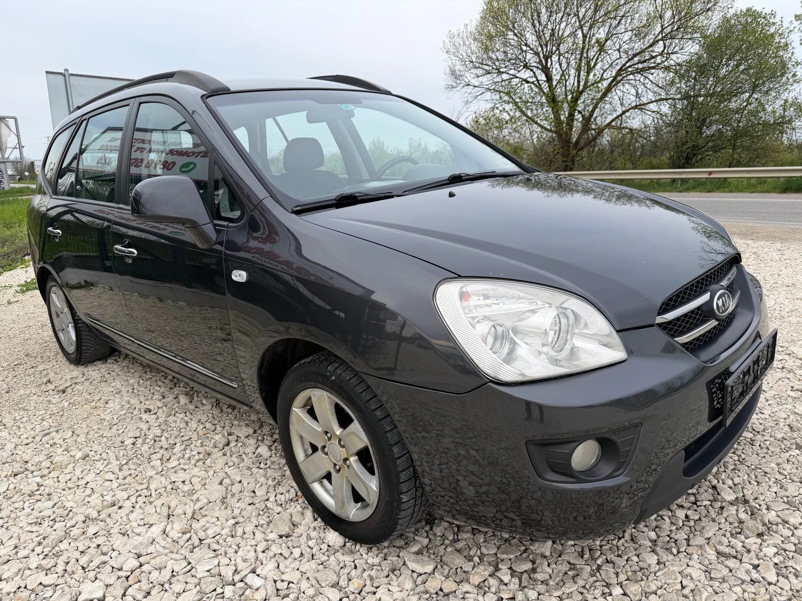 Kia Carens 2.0i/144p.s-Facelift, снимка 2 - Автомобили и джипове - 52806989