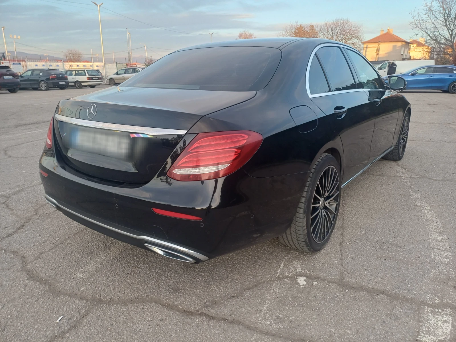 Mercedes-Benz E 220 2.0D 194к.с. Euro 6, снимка 5 - Автомобили и джипове - 53781886