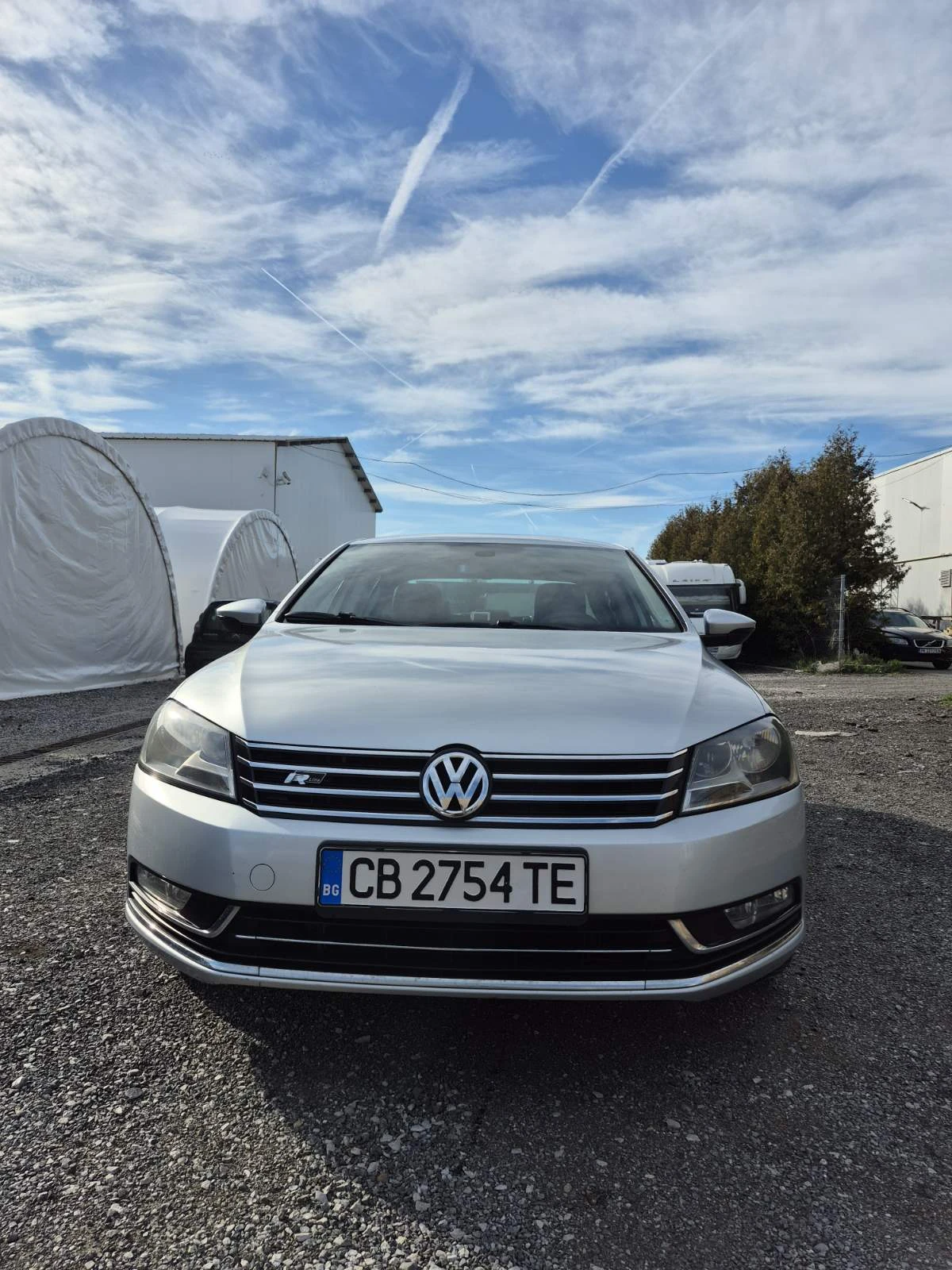 VW Passat 1.6 TDI, снимка 4 - Автомобили и джипове - 54116311