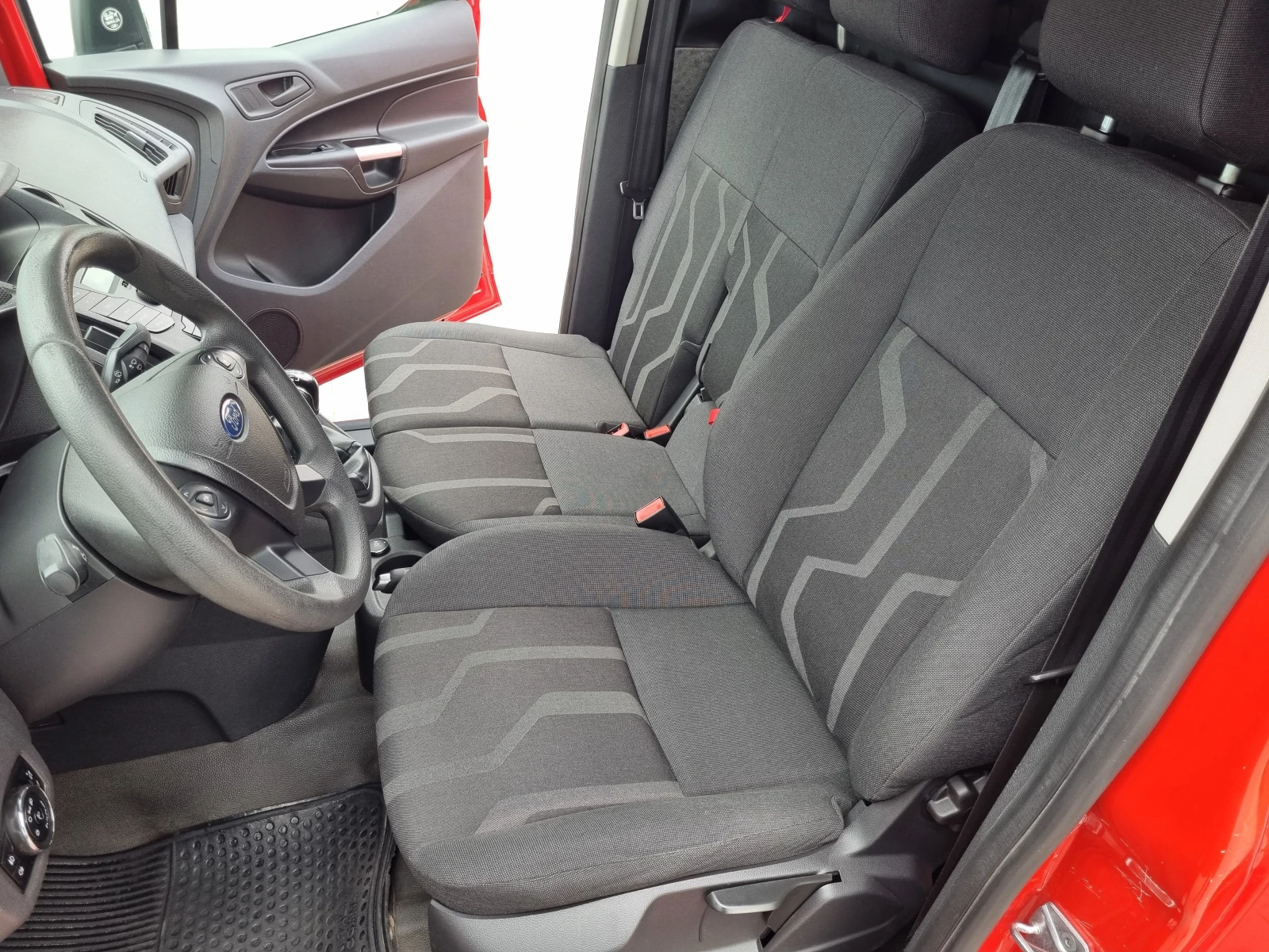 Ford Connect MAXI= 3 МЕСТА= 1.6TDCi-116ps КЛИМАТИК* 2015г.EURO5, снимка 8 - Автомобили и джипове - 54284404