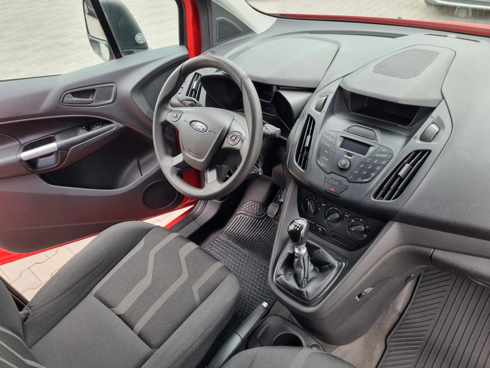 Ford Connect MAXI= 3 МЕСТА= 1.6TDCi-116ps КЛИМАТИК* 2015г.EURO5, снимка 11 - Автомобили и джипове - 54284404
