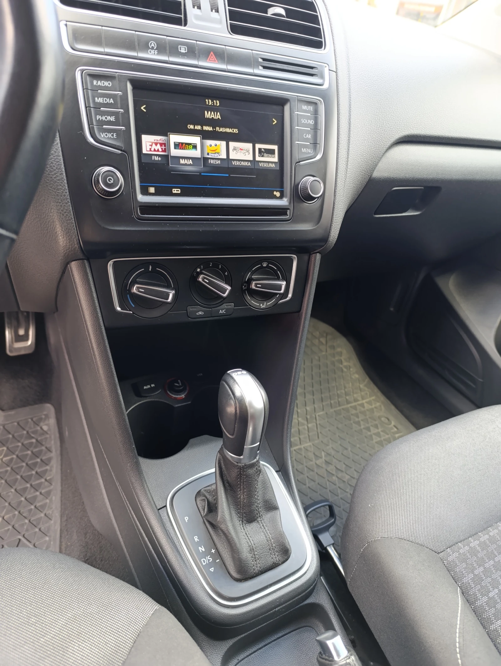 VW Polo, снимка 10 - Автомобили и джипове - 54245619