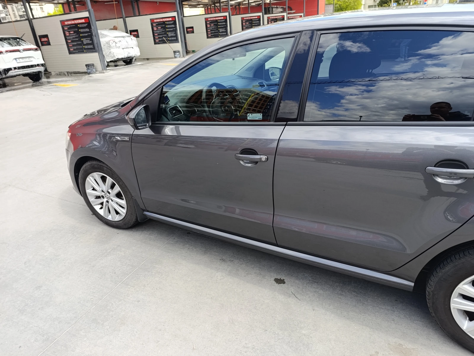 VW Polo, снимка 15 - Автомобили и джипове - 54245619