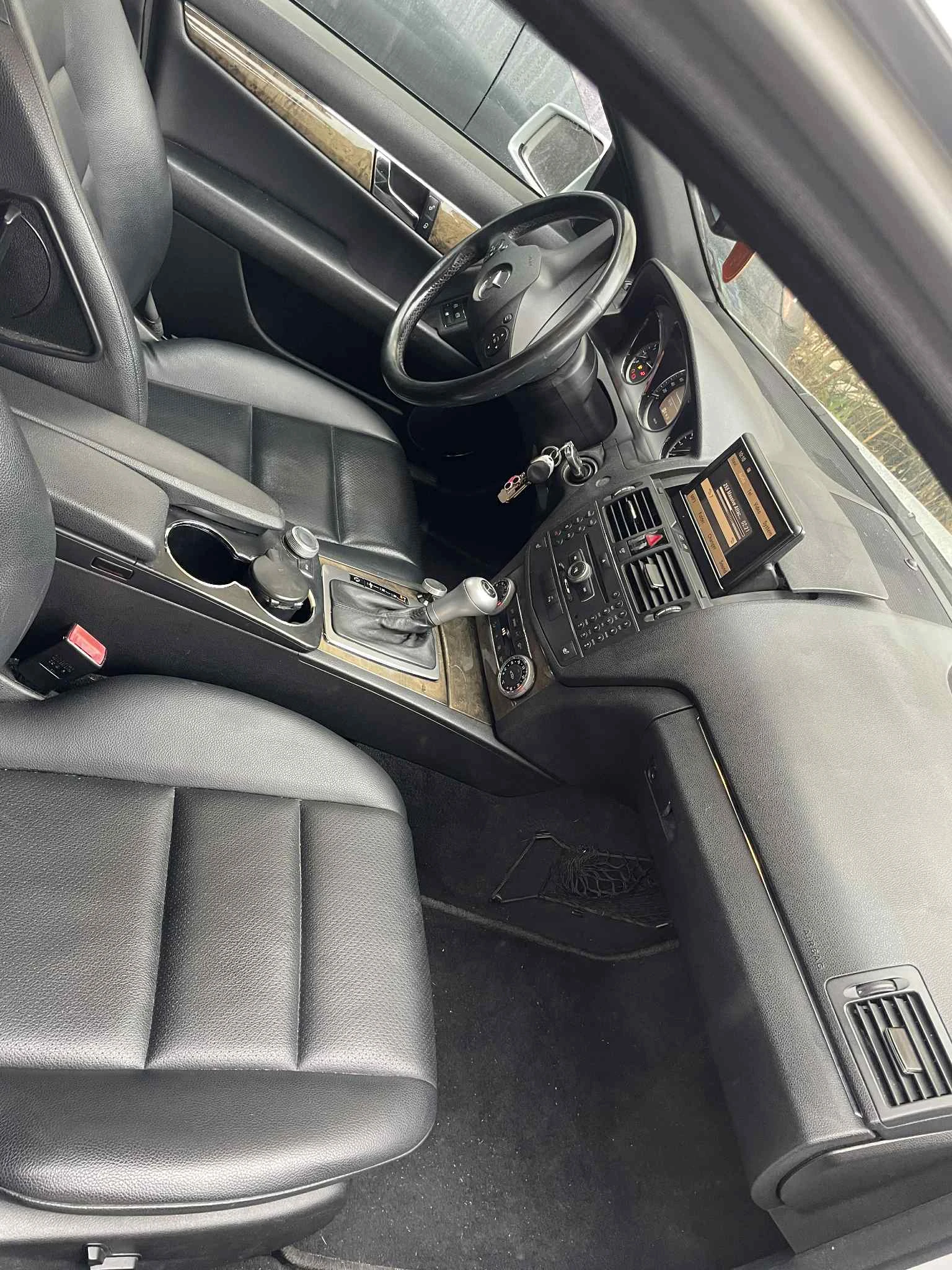Mercedes-Benz C 250, снимка 7 - Автомобили и джипове - 54572187