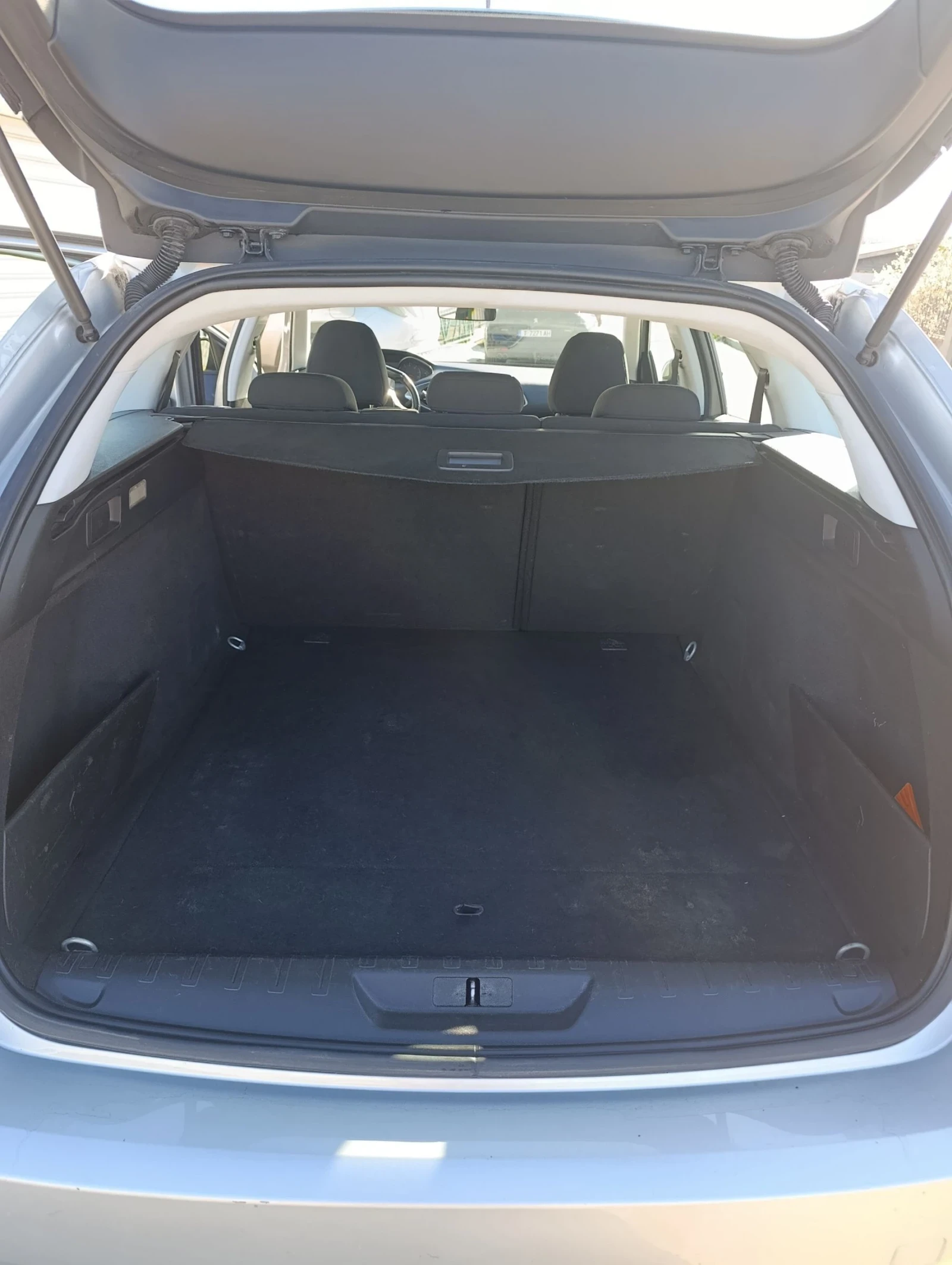 Peugeot 308 SW, снимка 7 - Автомобили и джипове - 54585195
