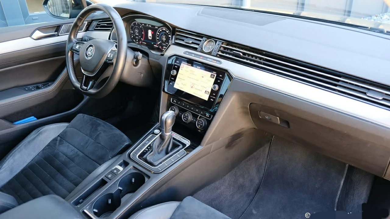 VW Passat 2018 2.0 TDI 4MOTION , снимка 9 - Автомобили и джипове - 54807467