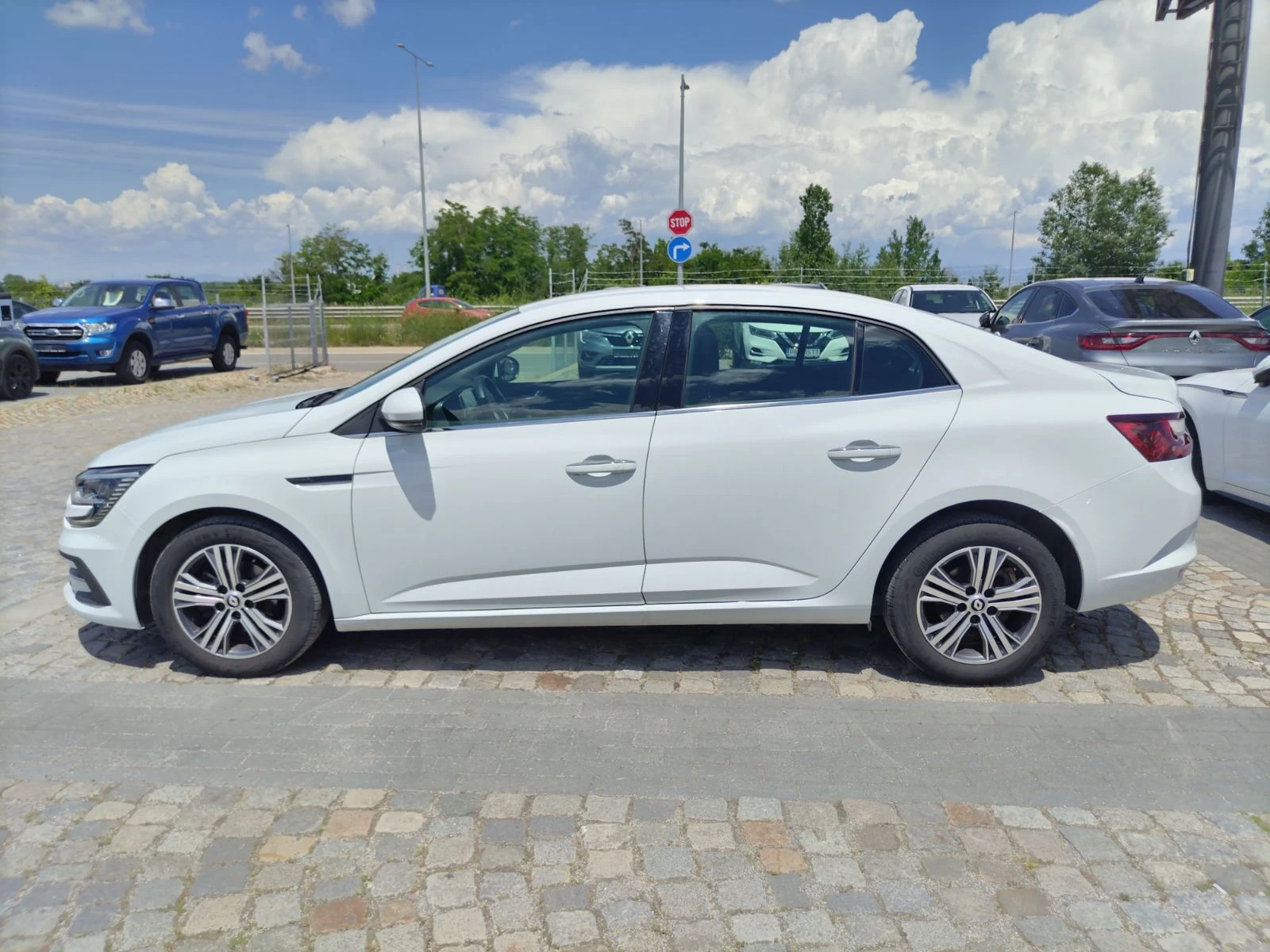 Renault Megane 1.3Tce/ 140�.�. | Mobile.bg � ����������� 7