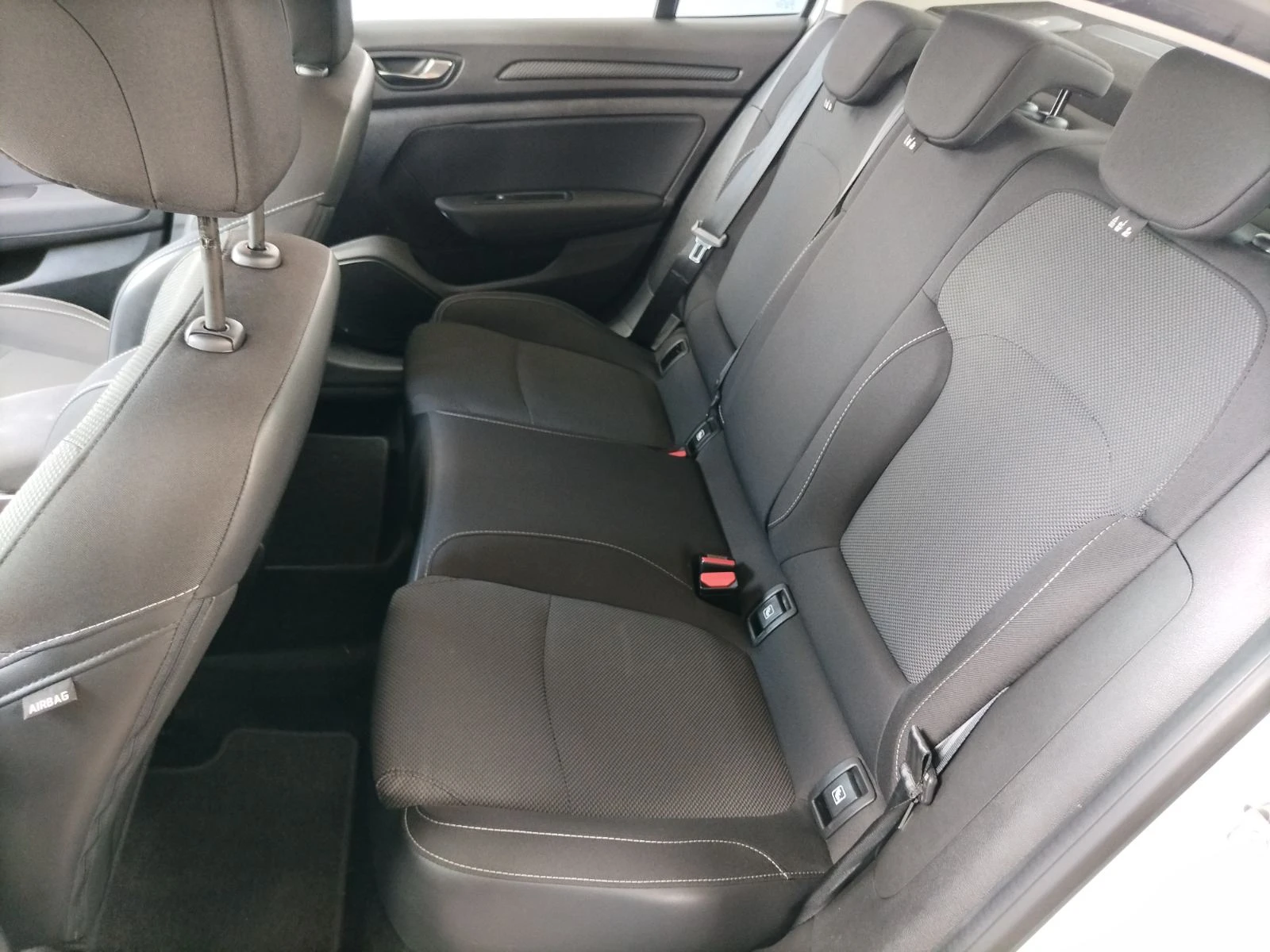 Renault Megane 1.3Tce/ 140�.�. | Mobile.bg � ����������� 16