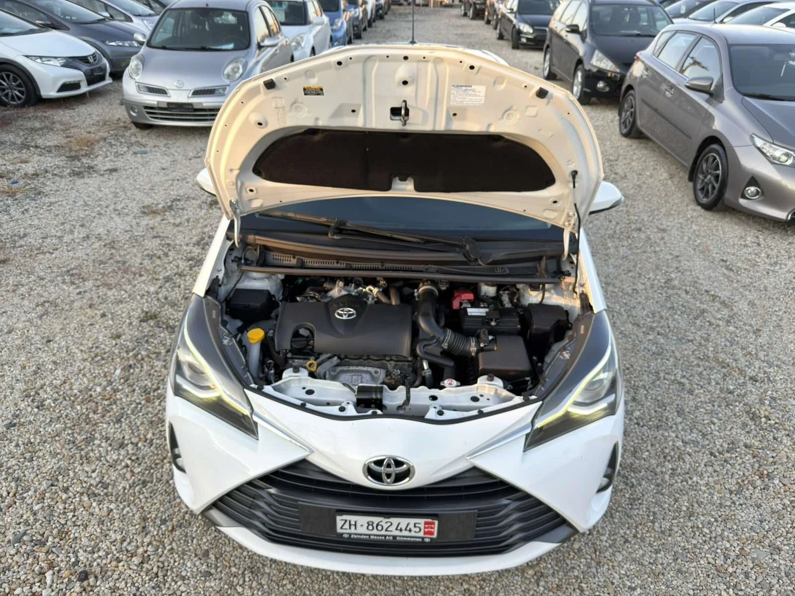Toyota Yaris 1.5 VVT-i FACE, снимка 4 - Автомобили и джипове - 55064271