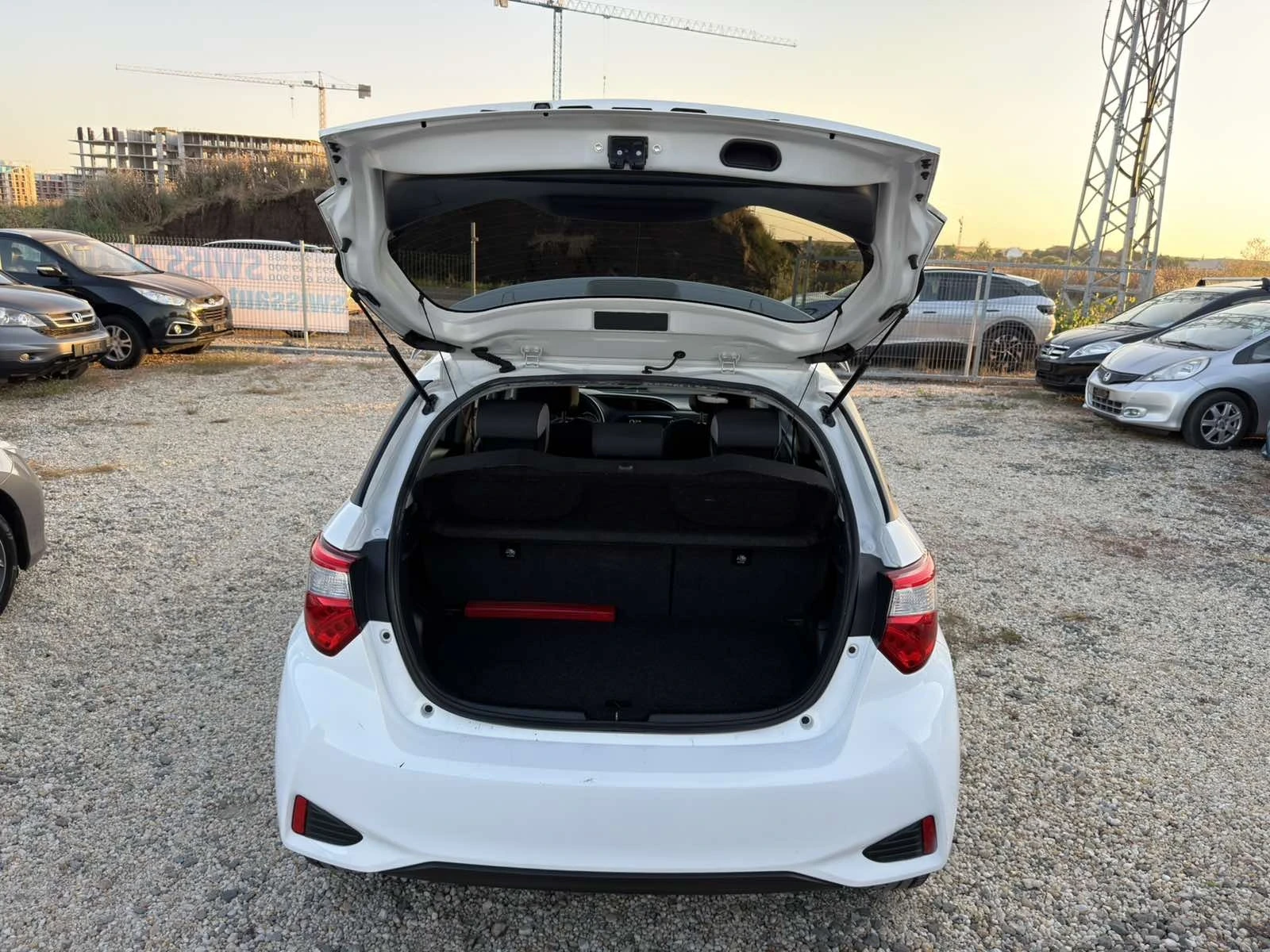 Toyota Yaris 1.5 VVT-i FACE, снимка 8 - Автомобили и джипове - 55064271