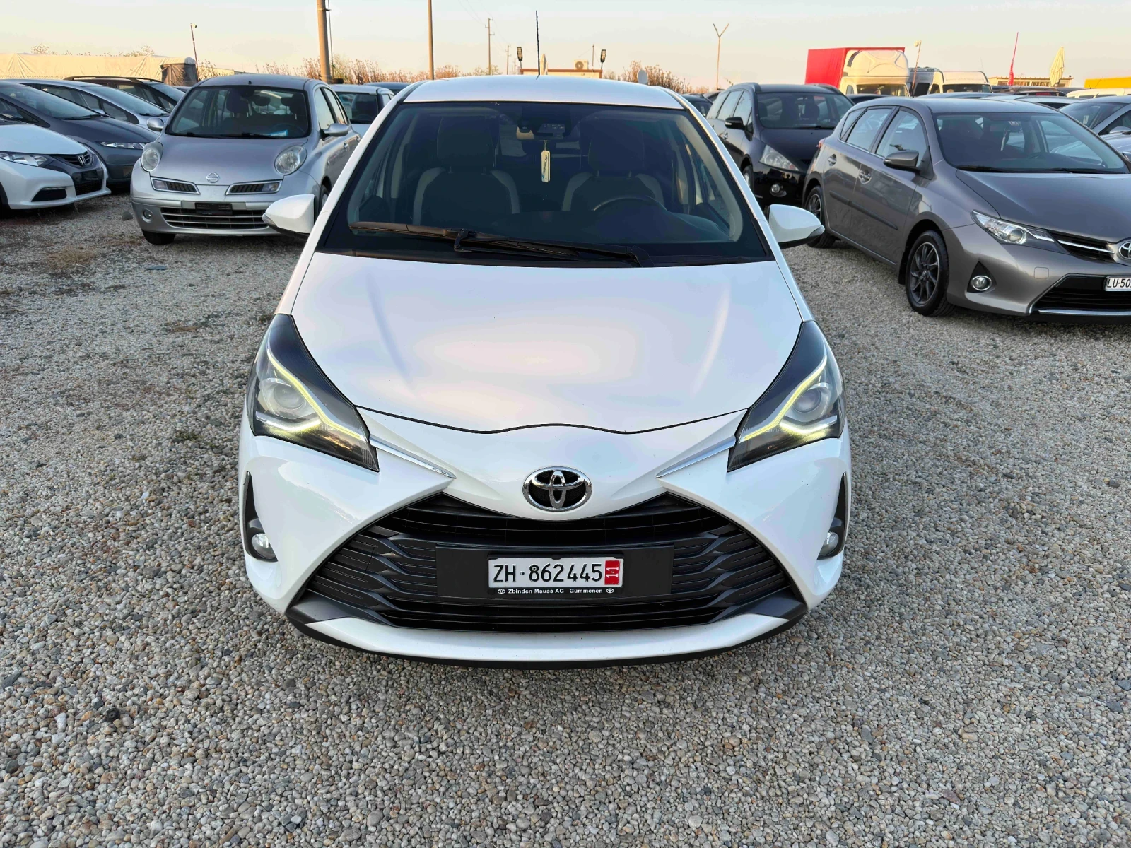 Toyota Yaris 1.5 VVT-i FACE, снимка 3 - Автомобили и джипове - 55064271