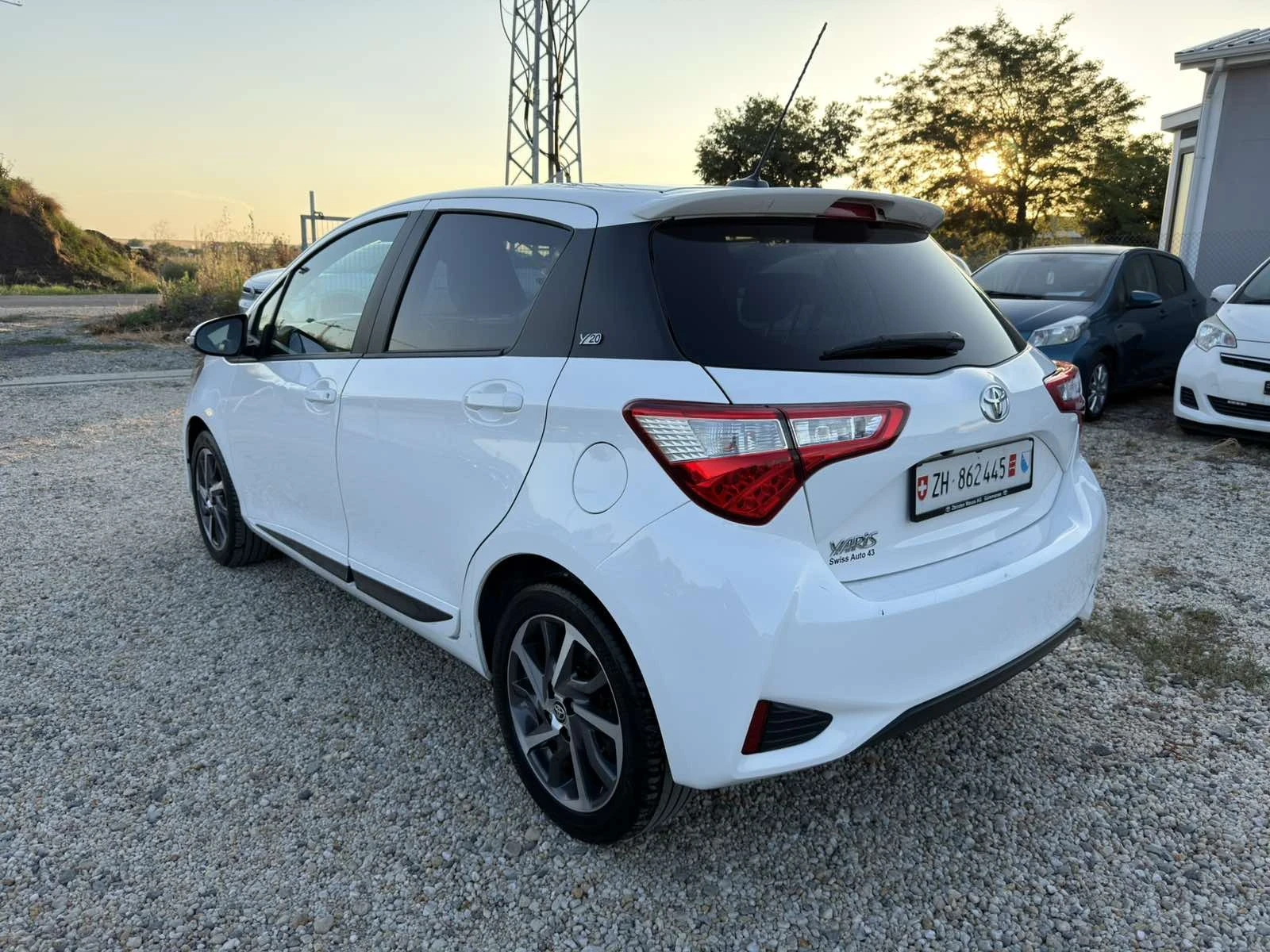 Toyota Yaris 1.5 VVT-i FACE, снимка 6 - Автомобили и джипове - 55064271
