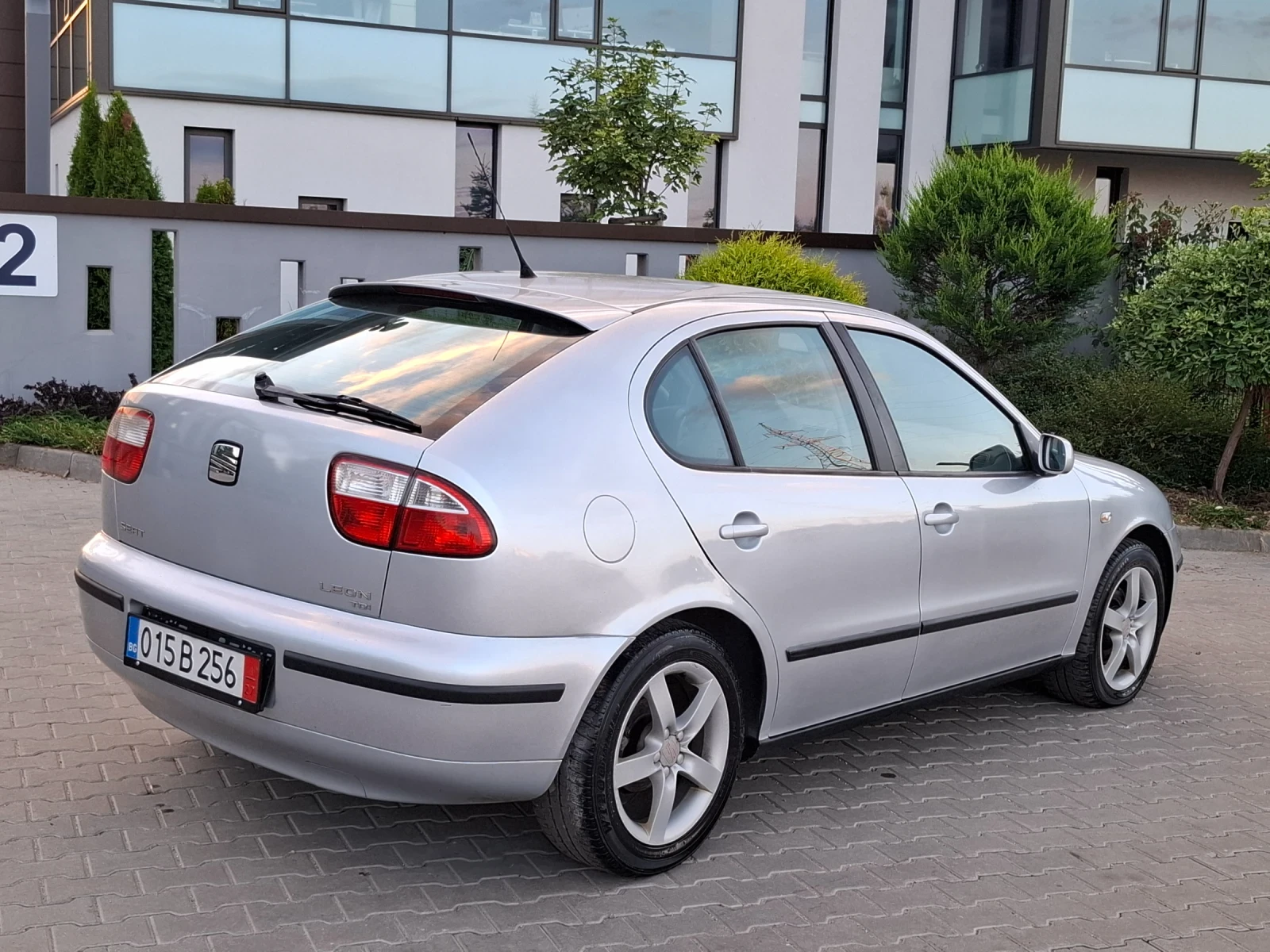 Seat Leon 1.9TDI* (90кс)* * FACELIFT* КОЖА* HOB BHOC* * , снимка 13 - Автомобили и джипове - 55286902