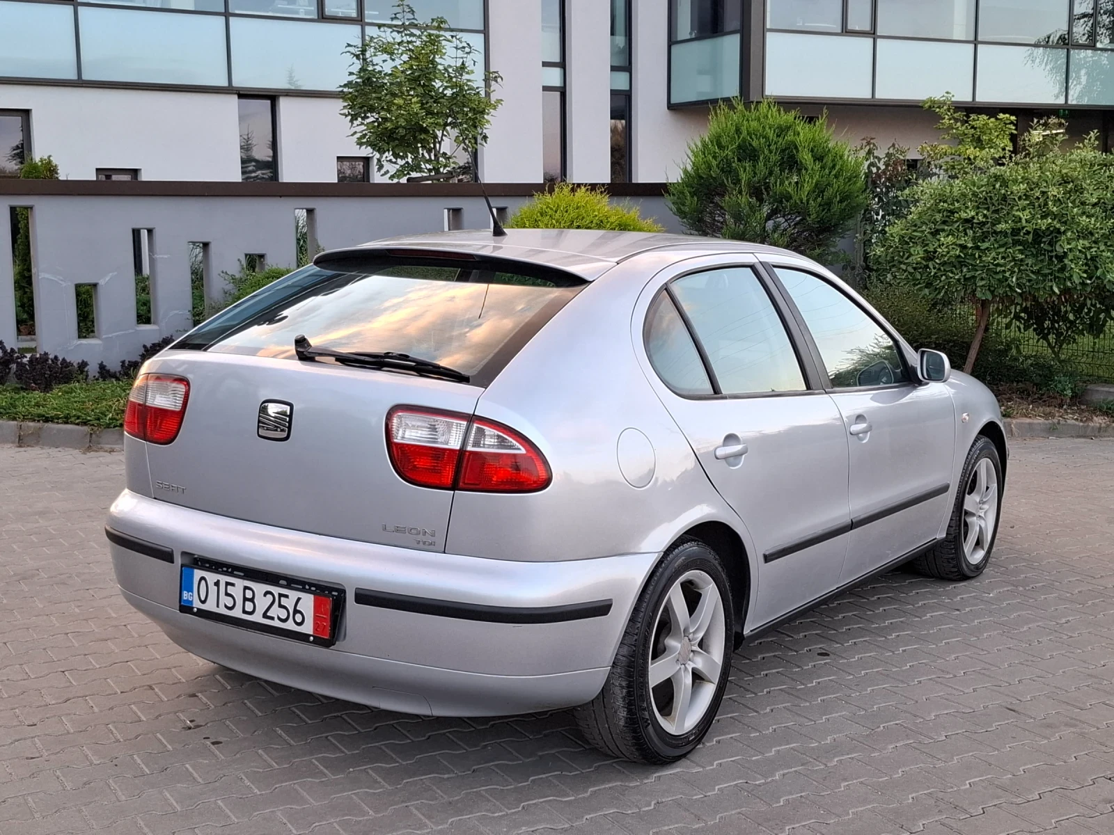 Seat Leon 1.9TDI* (90кс)* * FACELIFT* КОЖА* HOB BHOC* * , снимка 15 - Автомобили и джипове - 55286902