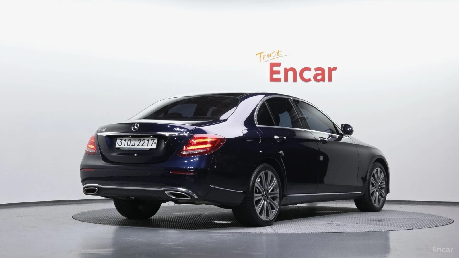 Mercedes-Benz E 450 4MATIC* 360* BURMESTER* ХЕДЪП* ДИСТРО* PANO* ОБДУХ, снимка 2 - Автомобили и джипове - 55511736