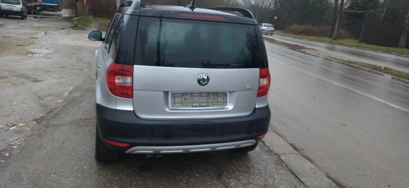 Skoda Yeti 1.6tdi , снимка 3 - Автомобили и джипове - 48465743