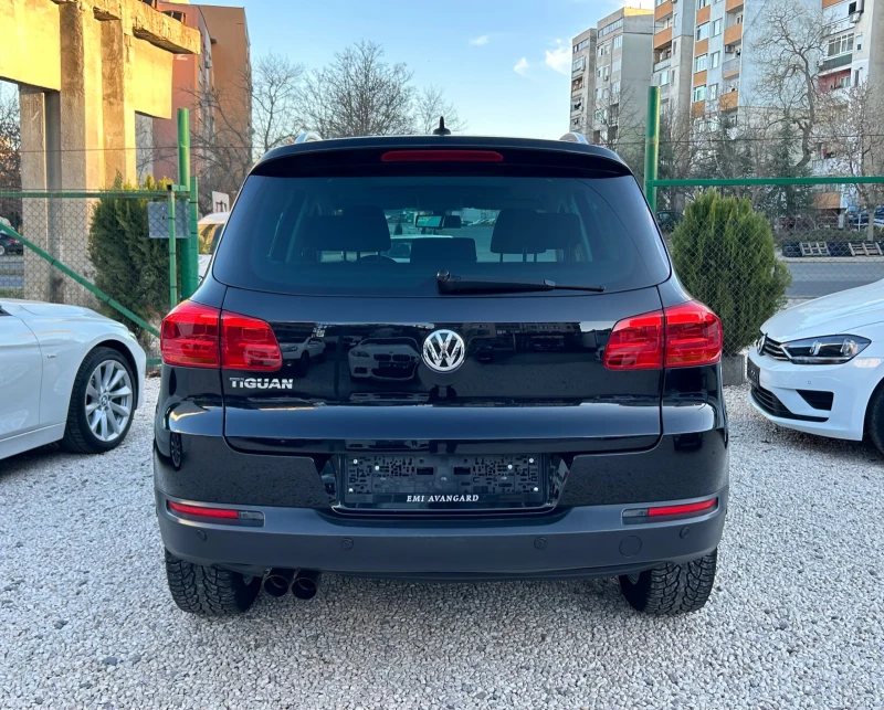 VW Tiguan 2.0 TDI DSG 4x4, снимка 5 - Автомобили и джипове - 49392634