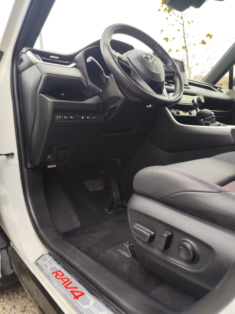 Toyota Rav4 Plug in hybrid 2024, снимка 10 - Автомобили и джипове - 52638848