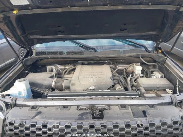 Toyota Tundra SR5 5.7L V8, снимка 10 - Автомобили и джипове - 47534739