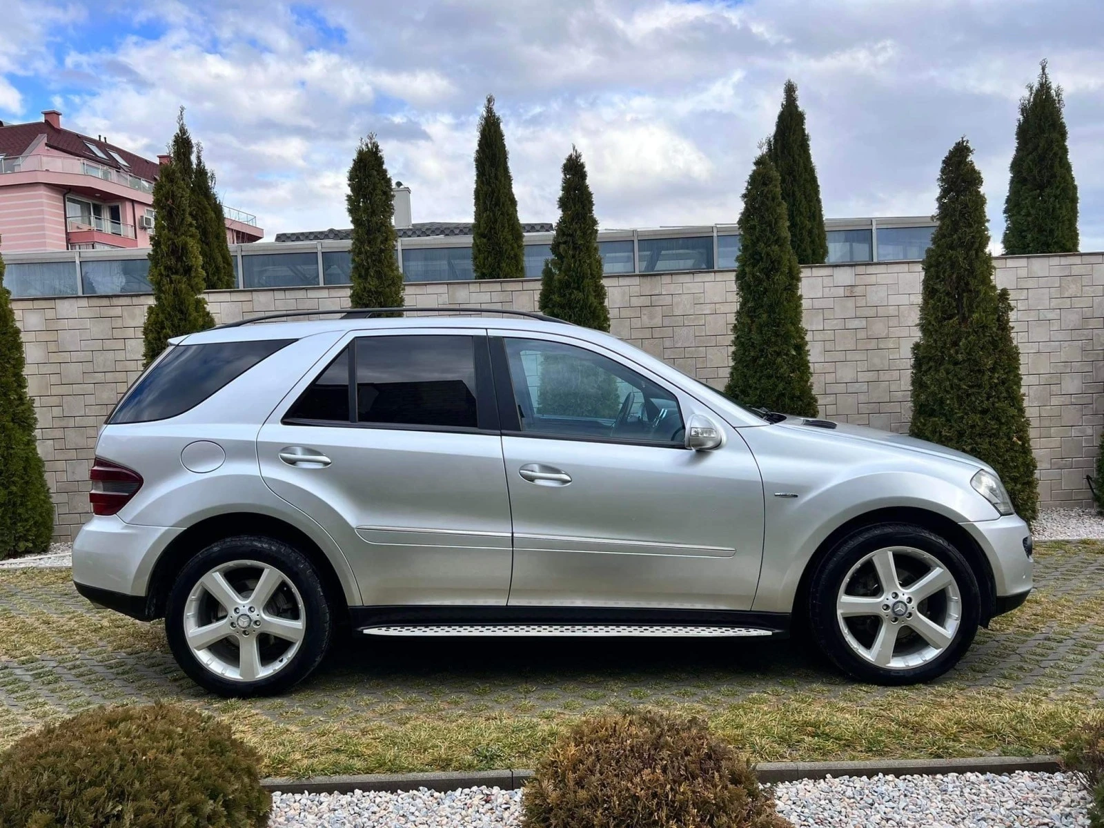 Mercedes-Benz ML 320 Edition 10 - изображение 2