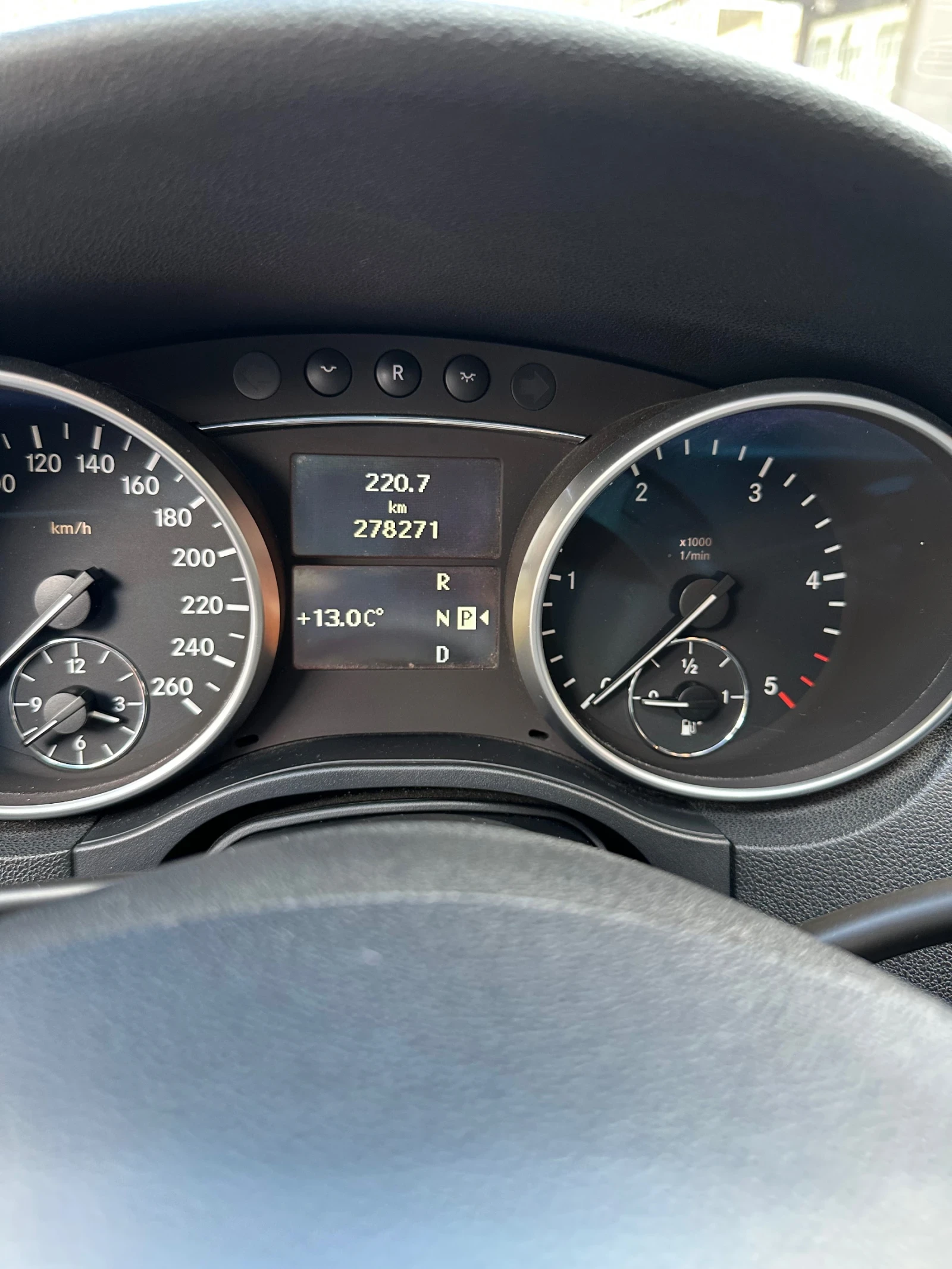 Mercedes-Benz ML 320  - изображение 10