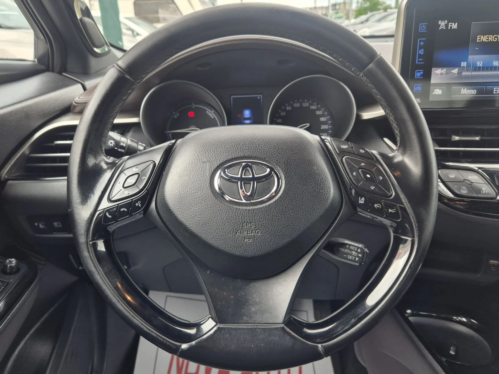 Toyota C-HR 1.8 HYBRID-КОЖА - изображение 9