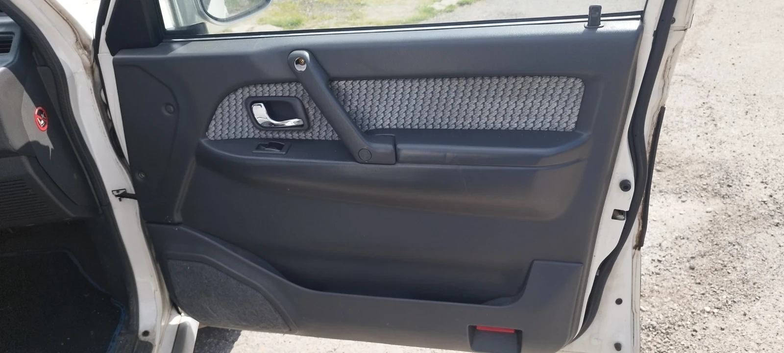 Mitsubishi Pajero 2.5 - изображение 8