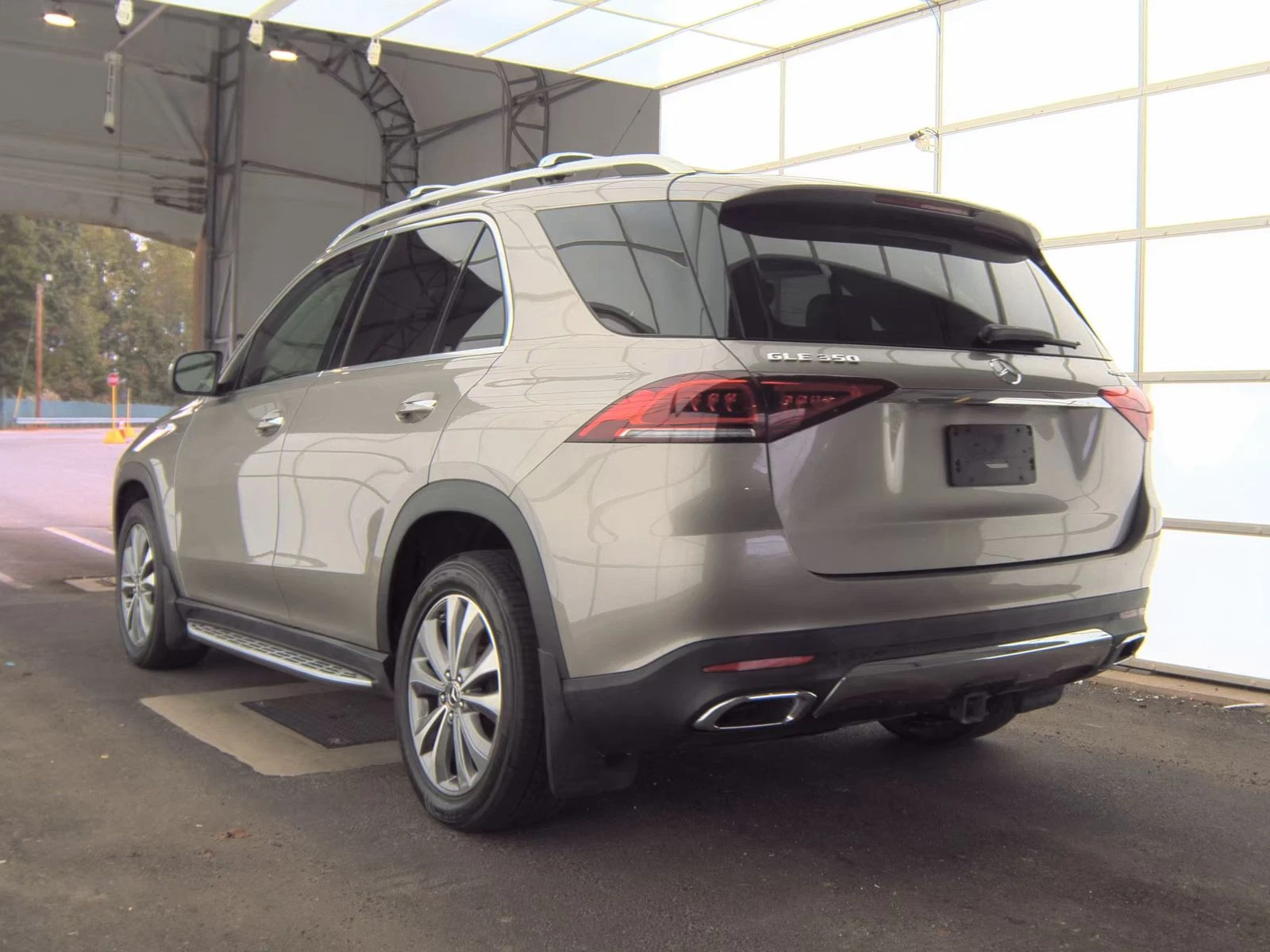 Mercedes-Benz GLE 350 2020* BURMASTER* KEYLESS GO* PANO* DIGITAL* AMBIEN - изображение 5