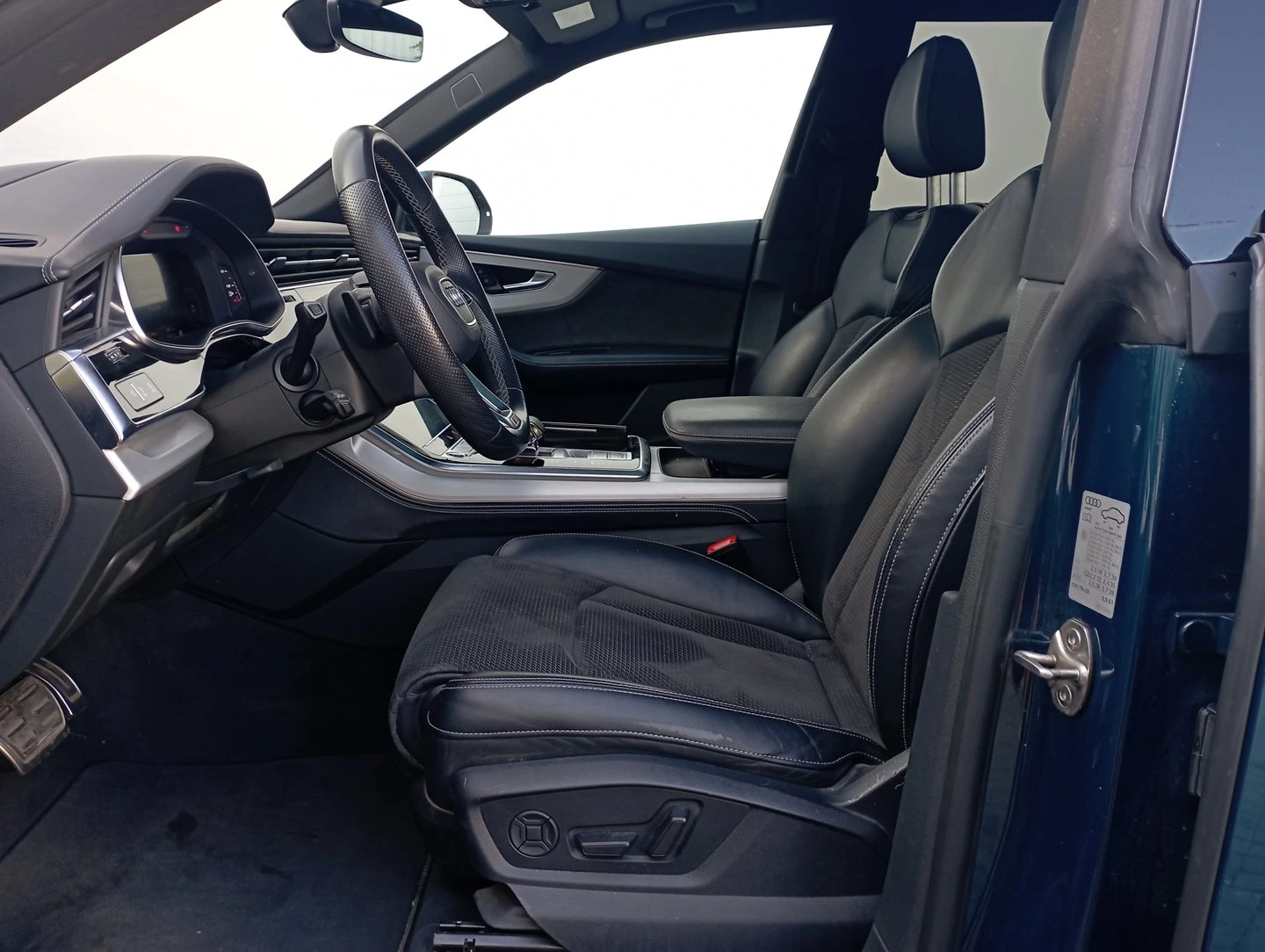 Audi Q8 50 TDI quattro, снимка 5 - Автомобили и джипове - 53896070