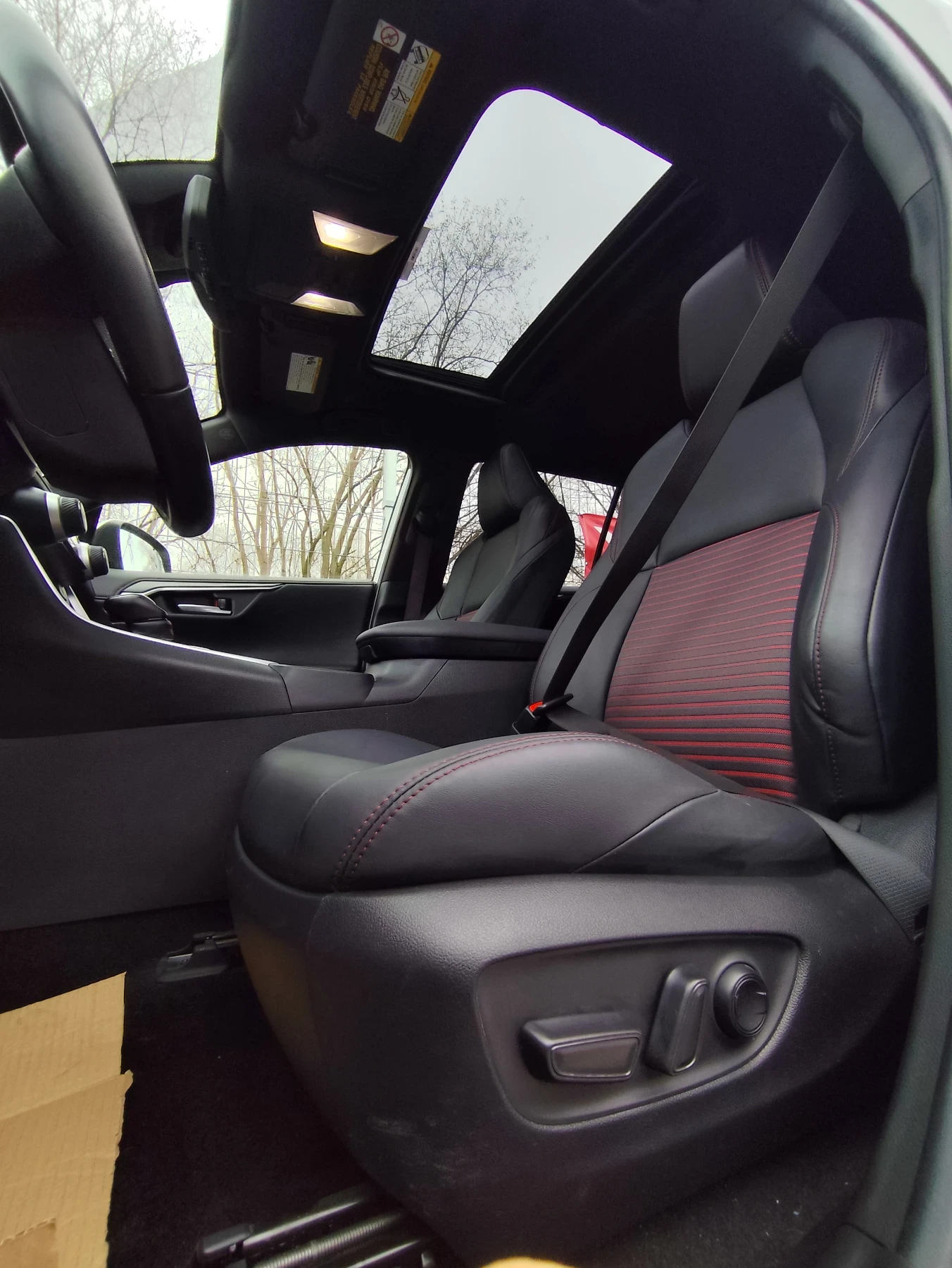 Toyota Rav4 Plug in hybrid 2024 | Mobile.bg   11