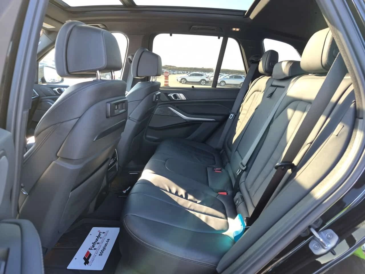 BMW X5 xDrive40i M-Sport * Laser * Head-Up * CARFAX *  - изображение 9