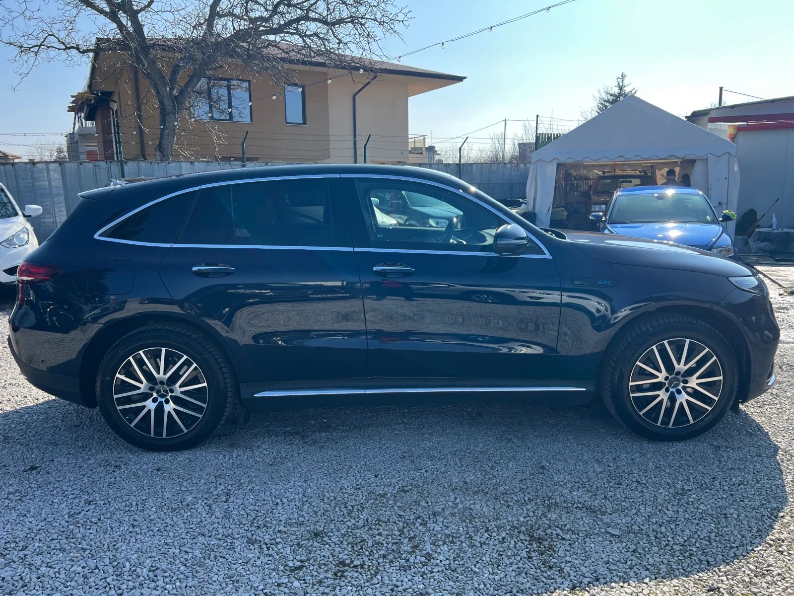Mercedes-Benz EQC 400 AMG-FULL* 4MATIC* 360-КАМЕРИ* , снимка 4 - Автомобили и джипове - 53747955